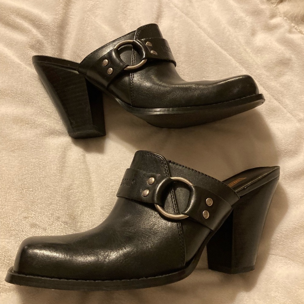 Harley Davidson black clogs size 7. Worn twice.